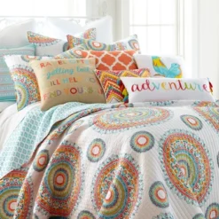 Mayla Medallion Quilt And Pillow Sham Set - Levtex Home