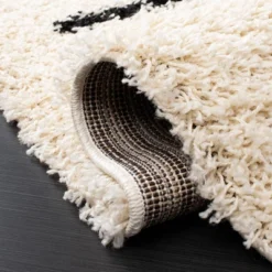 Venus Shag VNS604 Power Loomed Area Rug - Safavieh -Home Comprehensive Store GUEST 1fc5a50f 1e40 46c6 9da1 102083fb82cc
